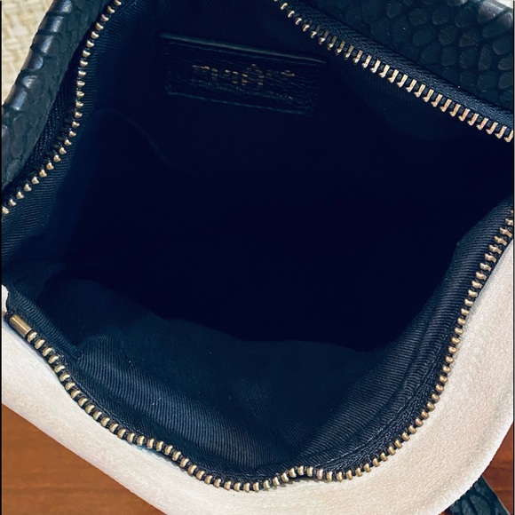 🌟2xHP🌟Black & Beige Textured Cowhide Leather & Suede Convertible Bag Art Hi… - Picture 4 of 15